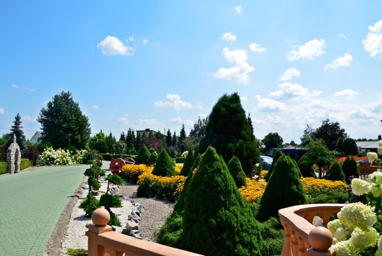 Zajazd Rycerski Kozienice Exterior photo