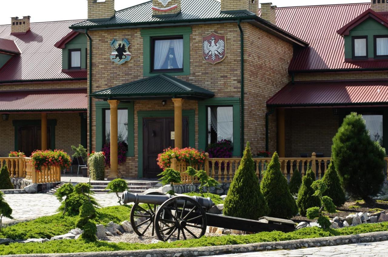 Zajazd Rycerski Kozienice Exterior photo